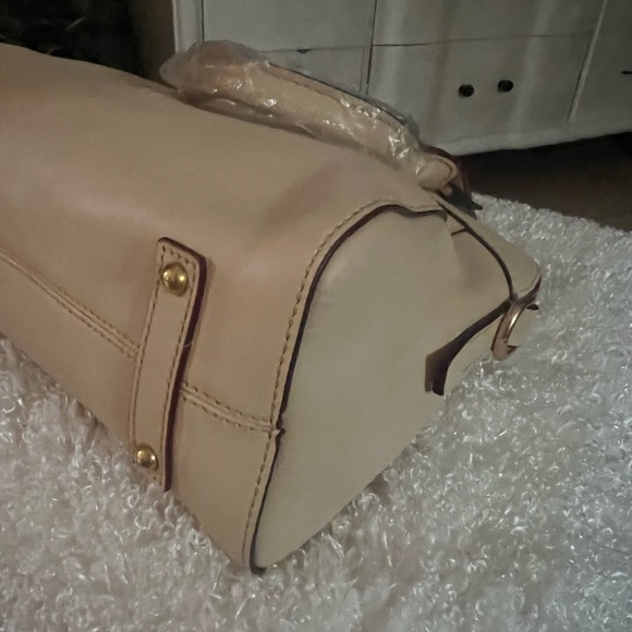 COPY - Dooney & Bourke Florentine Cameron - Picture 4 of 13